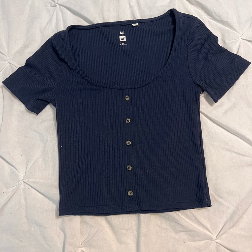 women’s shirt